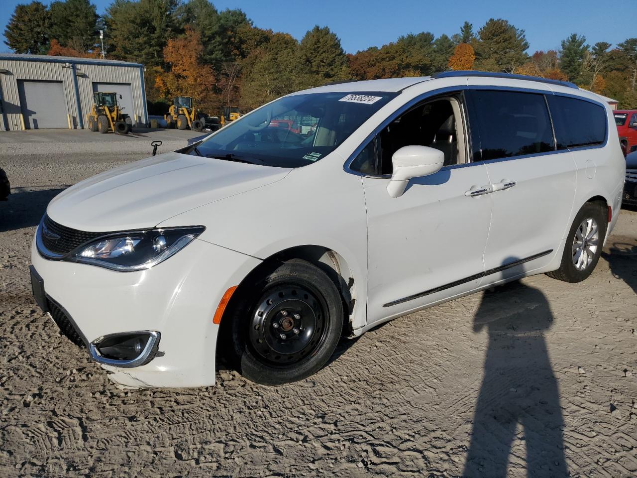 2018 Chrysler Pacifica - Image 1