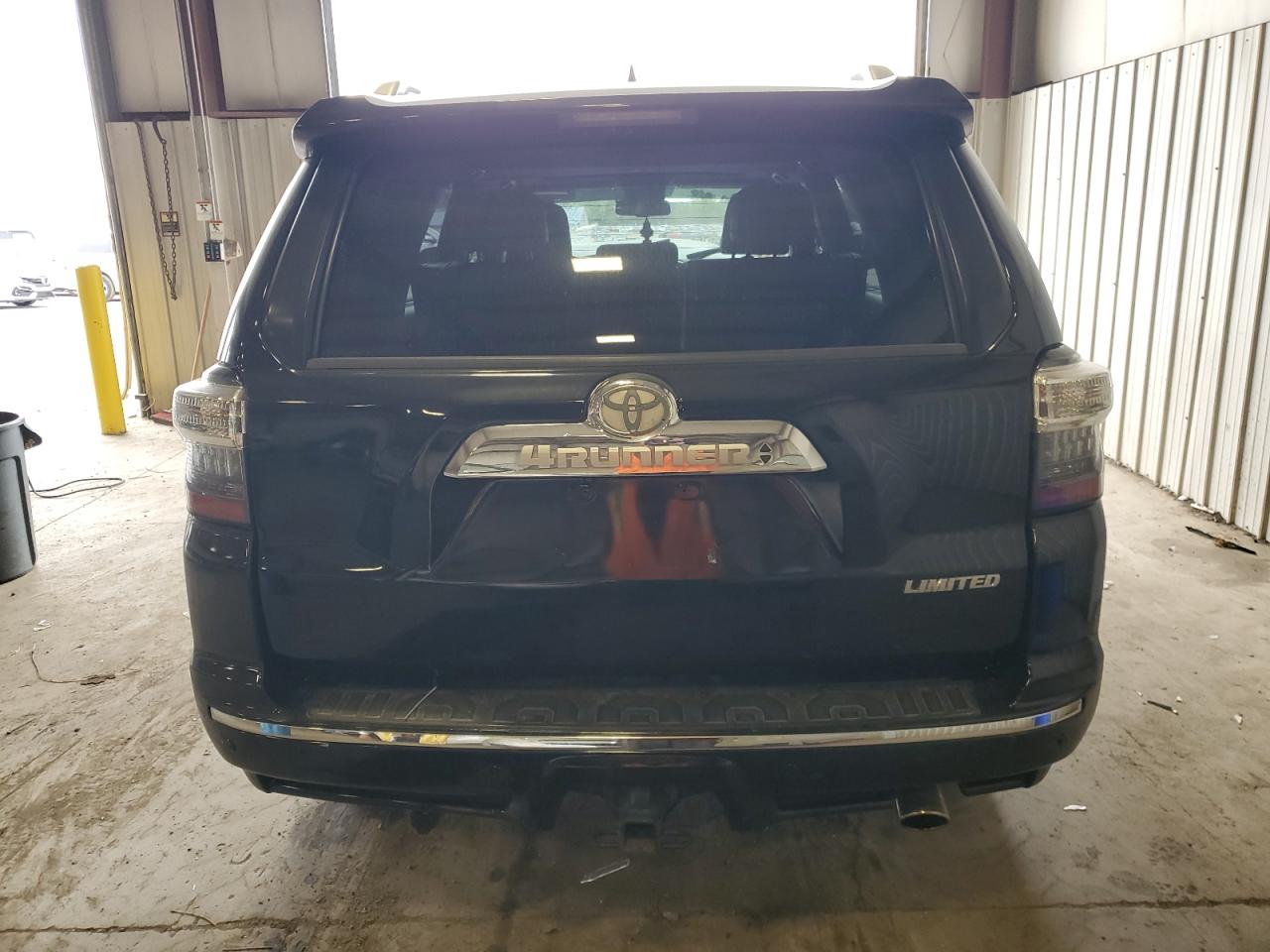 JTEBU5JR6B5063998 2011 Toyota 4Runner Sr5