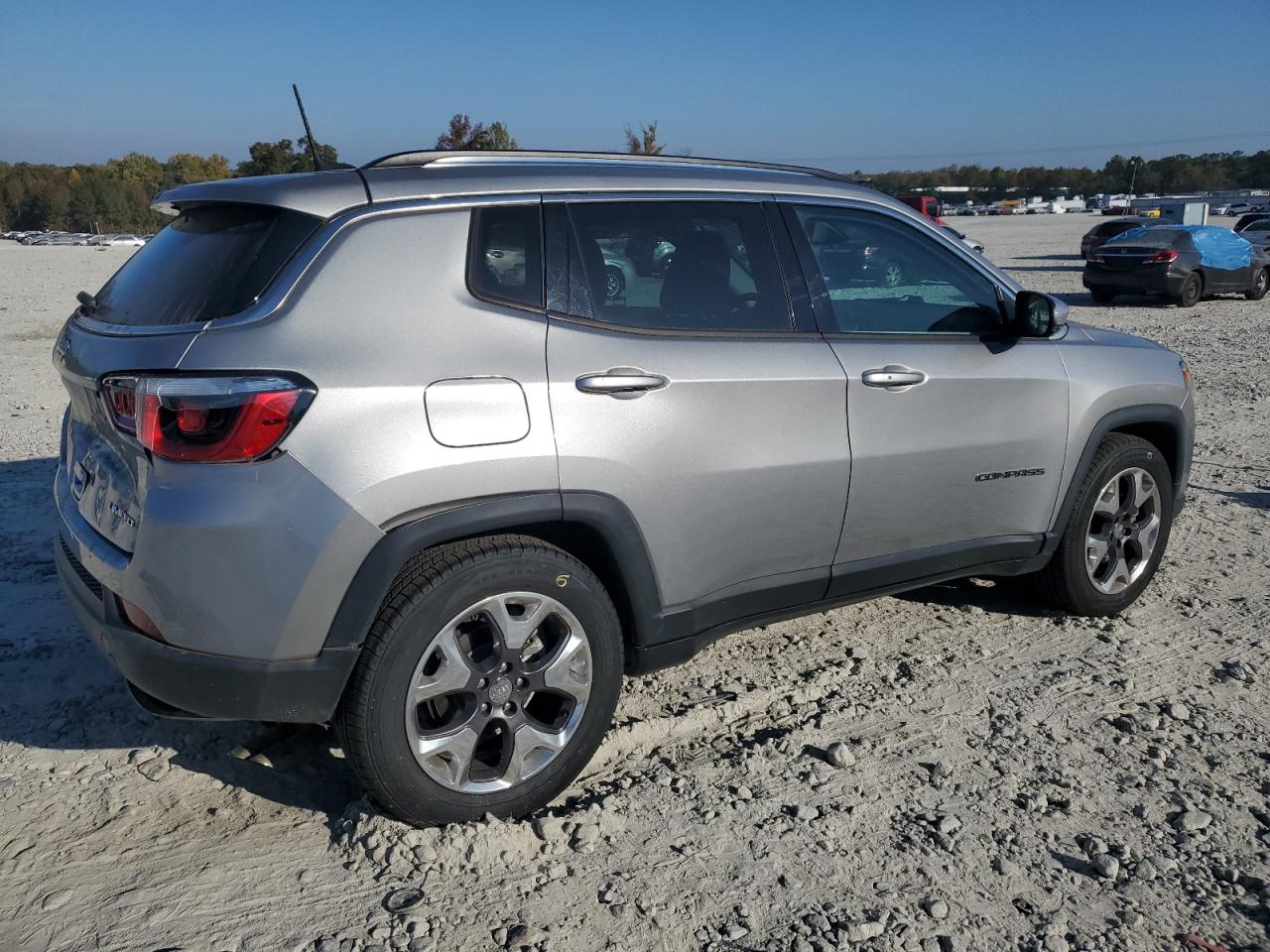 2020 Jeep Compass - Image 3
