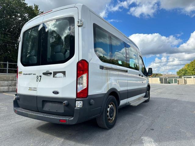 Минивэны FORD TRANSIT 2015 Белый