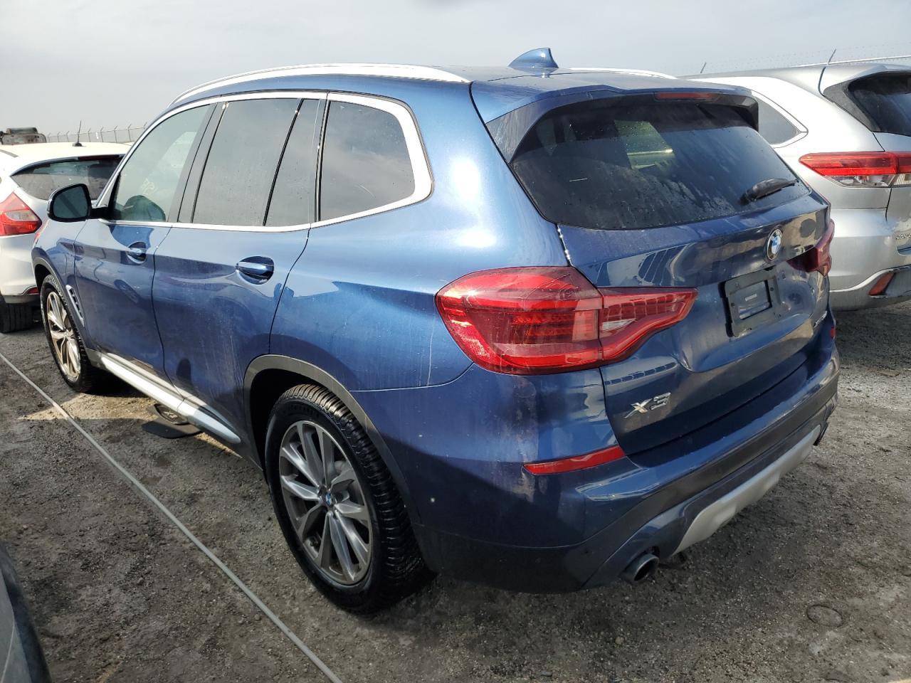 VIN 5UXTR9C51KLD95971 2019 BMW X3 no.2