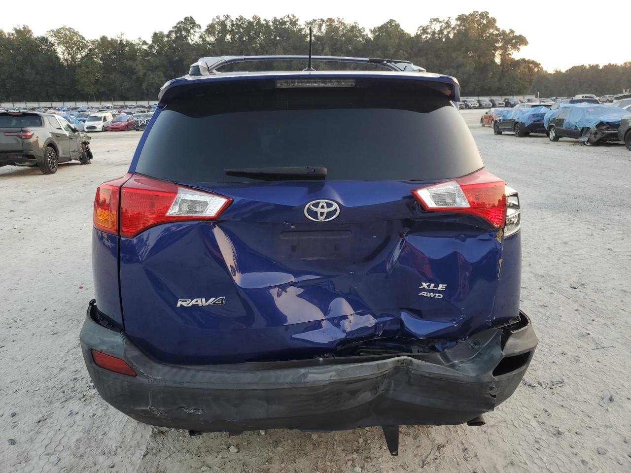 2T3RFREV6FW406495 2015 Toyota Rav4 Xle