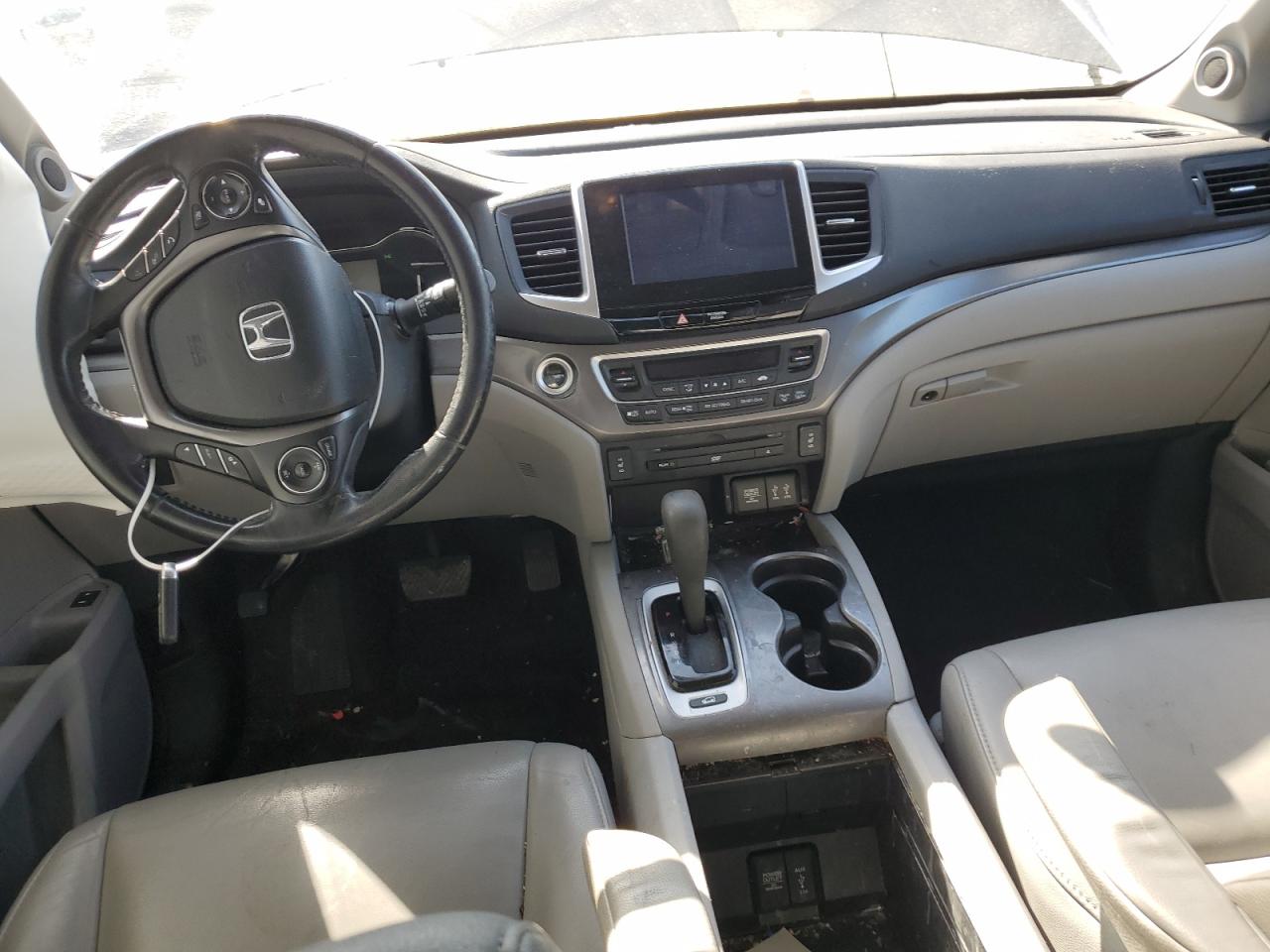 2016 Honda Pilot - Image 8
