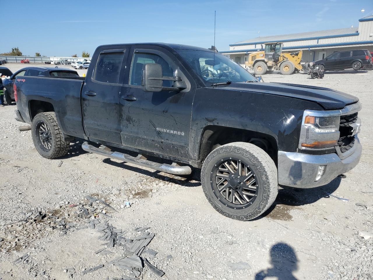 2016 Chevrolet Silverado - Image 4