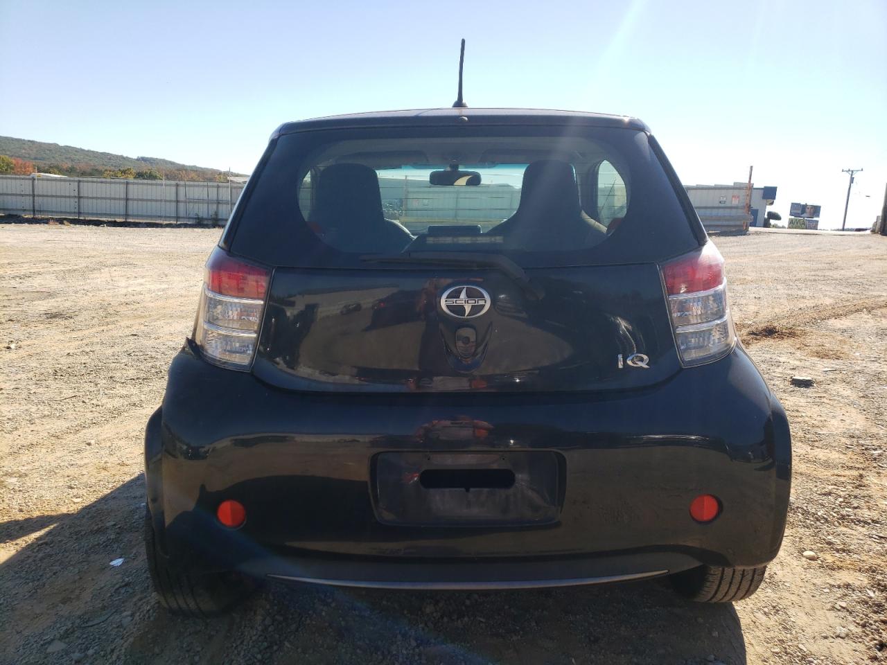 JTNJJXB08EJ027483 2014 Toyota Scion Iq