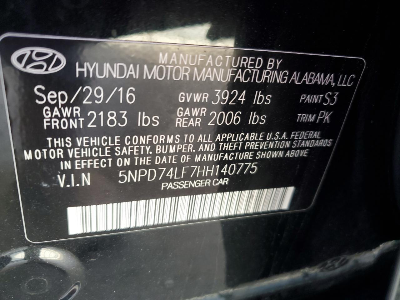 2017 Hyundai Elantra - Image 12