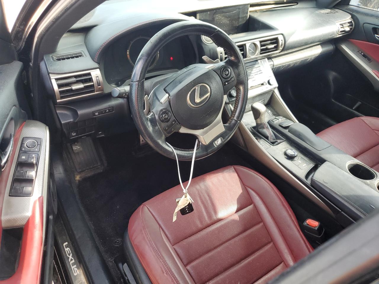 2014 Lexus IS - Image 8