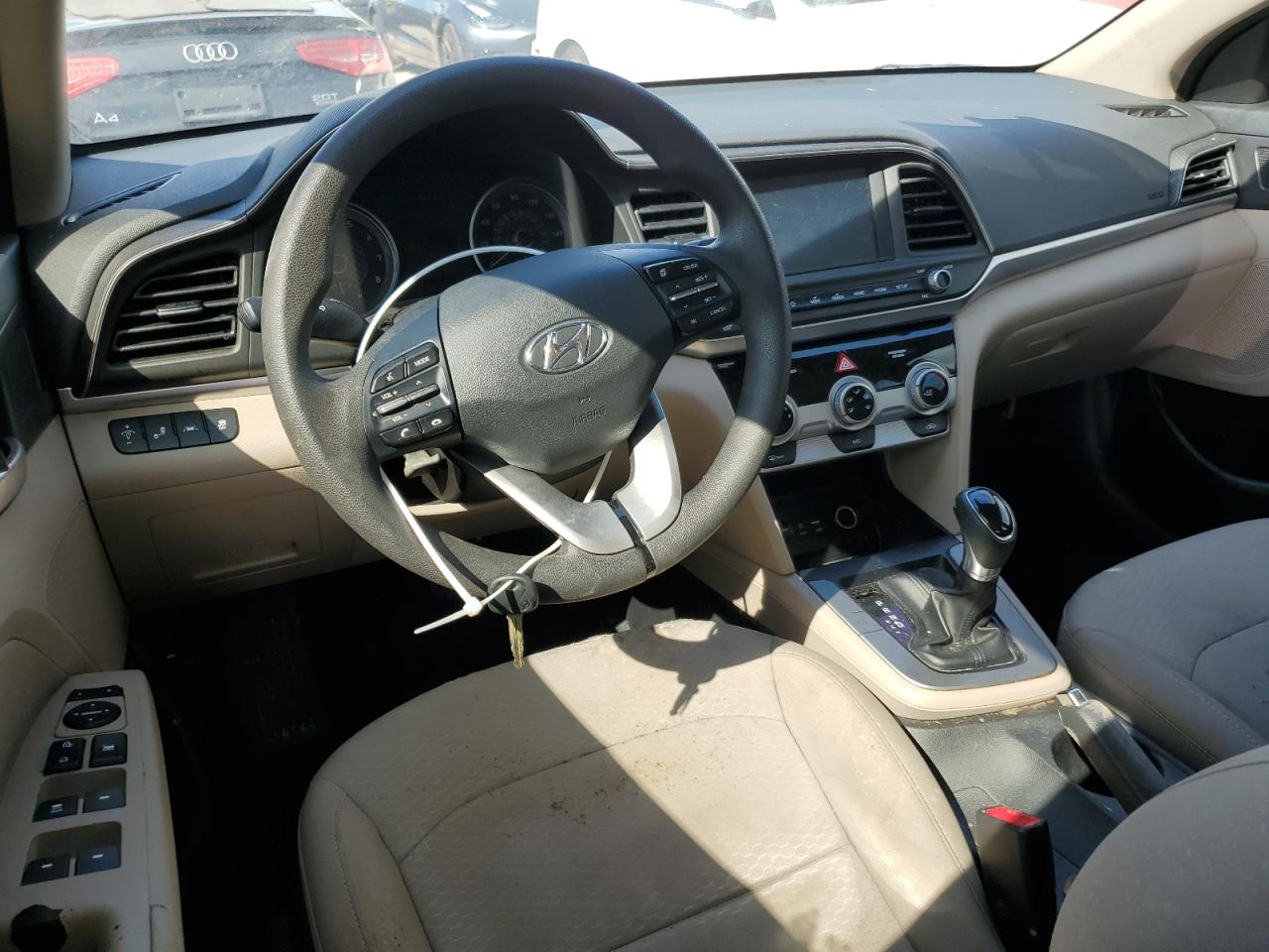 2019 Hyundai Elantra - Image 8