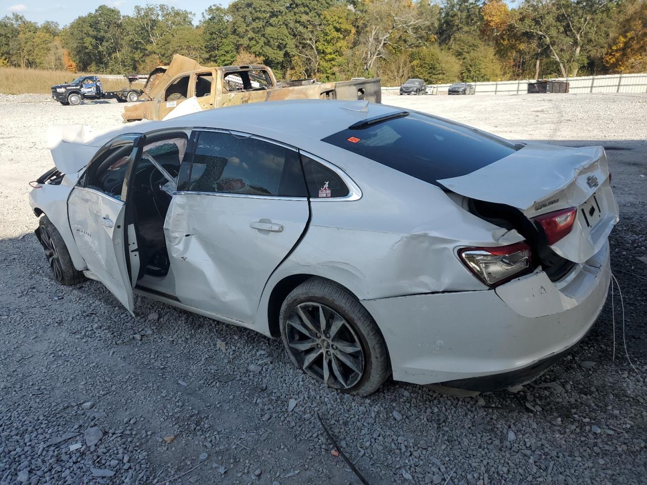 2018 Chevrolet Malibu - Image 2
