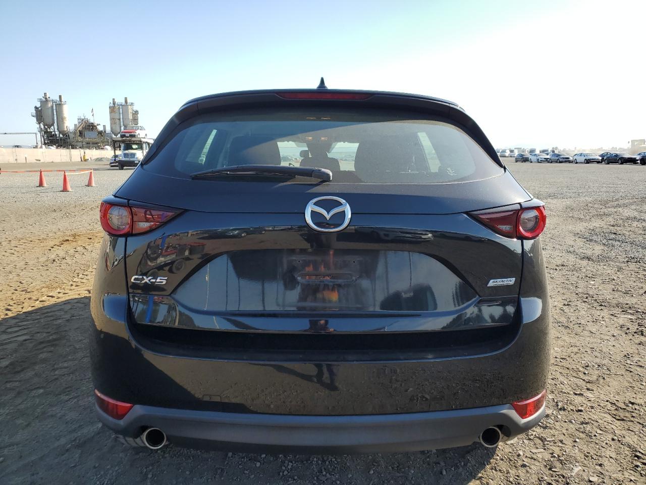 JM3KFABM7J1319072 2018 Mazda Cx-5 Sport