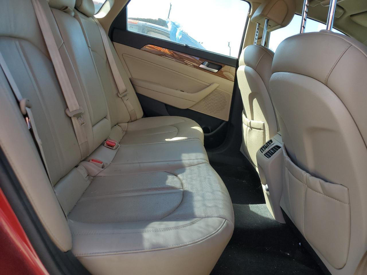 2015 Hyundai Sonata - Image 10