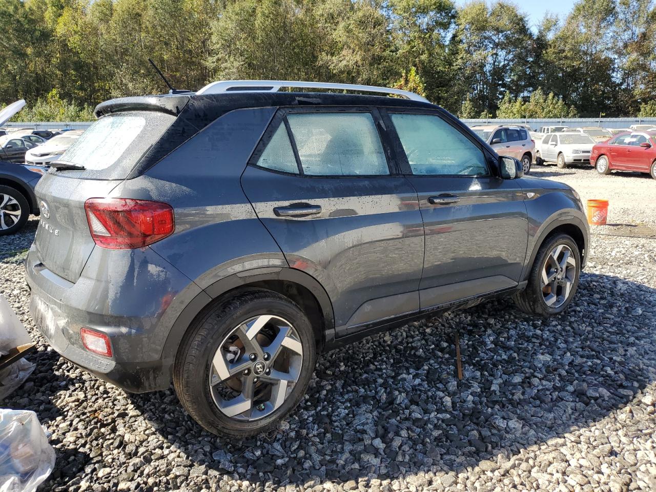 2024 Hyundai Venue - Image 3