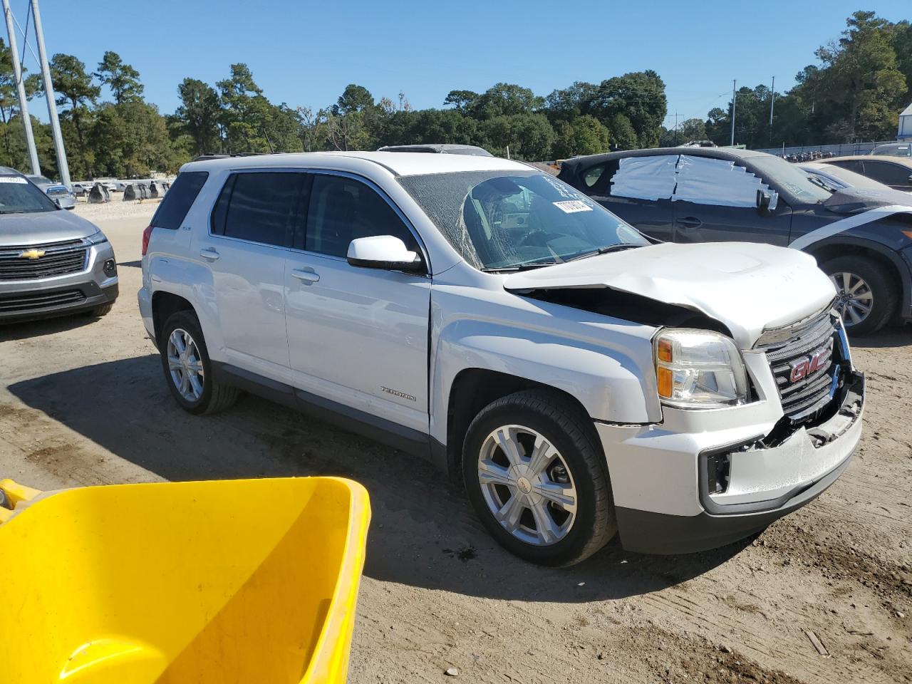 2017 GMC Terrain - Image 4