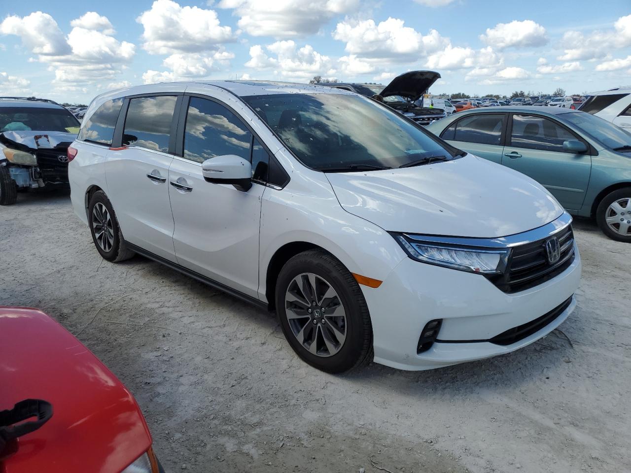 2024 Honda Odyssey - Image 4