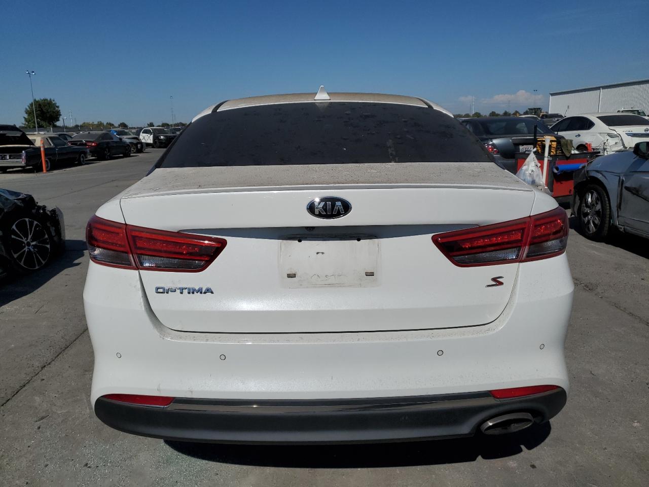 2018 Kia Optima Lx VIN: 5XXGT4L30JG187694 Lot: 74532134