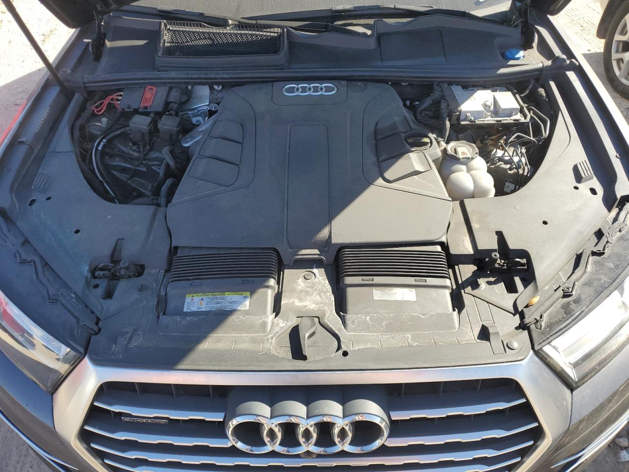 WA1LAAF70KD049287 2019 Audi Q7 Premium Plus