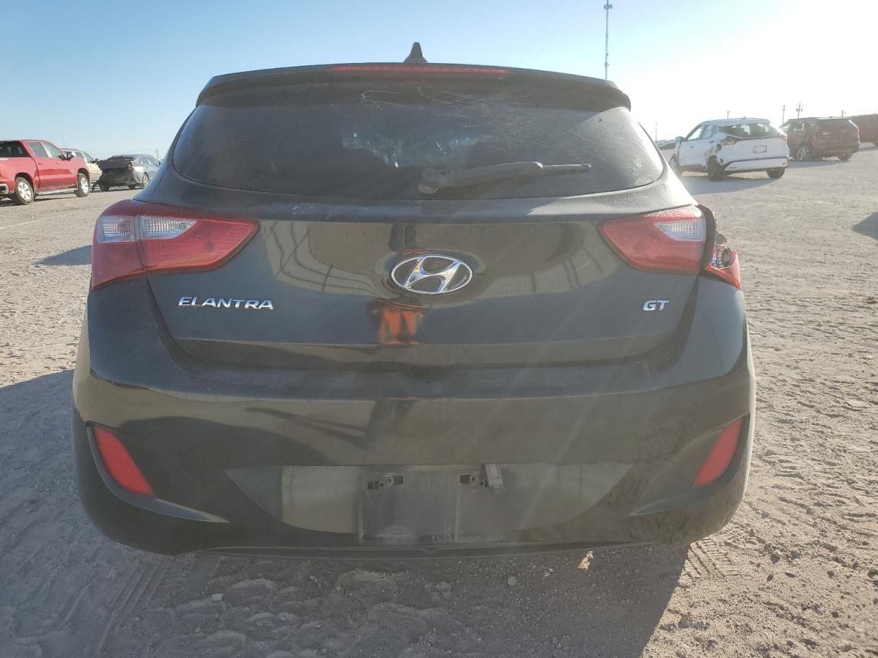 2013 Hyundai Elantra - Image 6