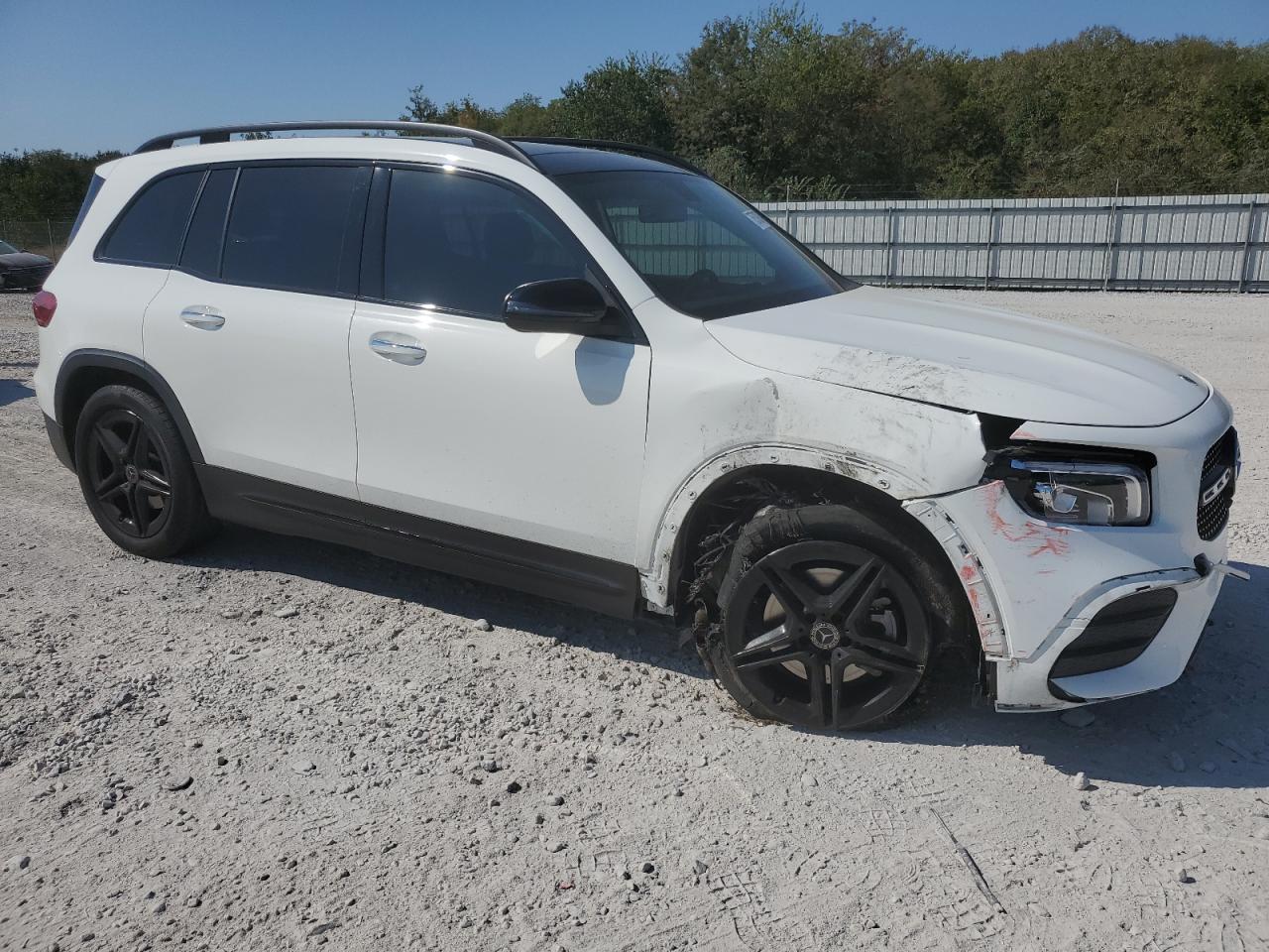 2021 Mercedes-Benz GLB - Image 4