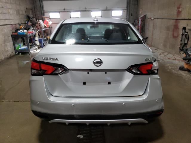  NISSAN VERSA 2021 Silver