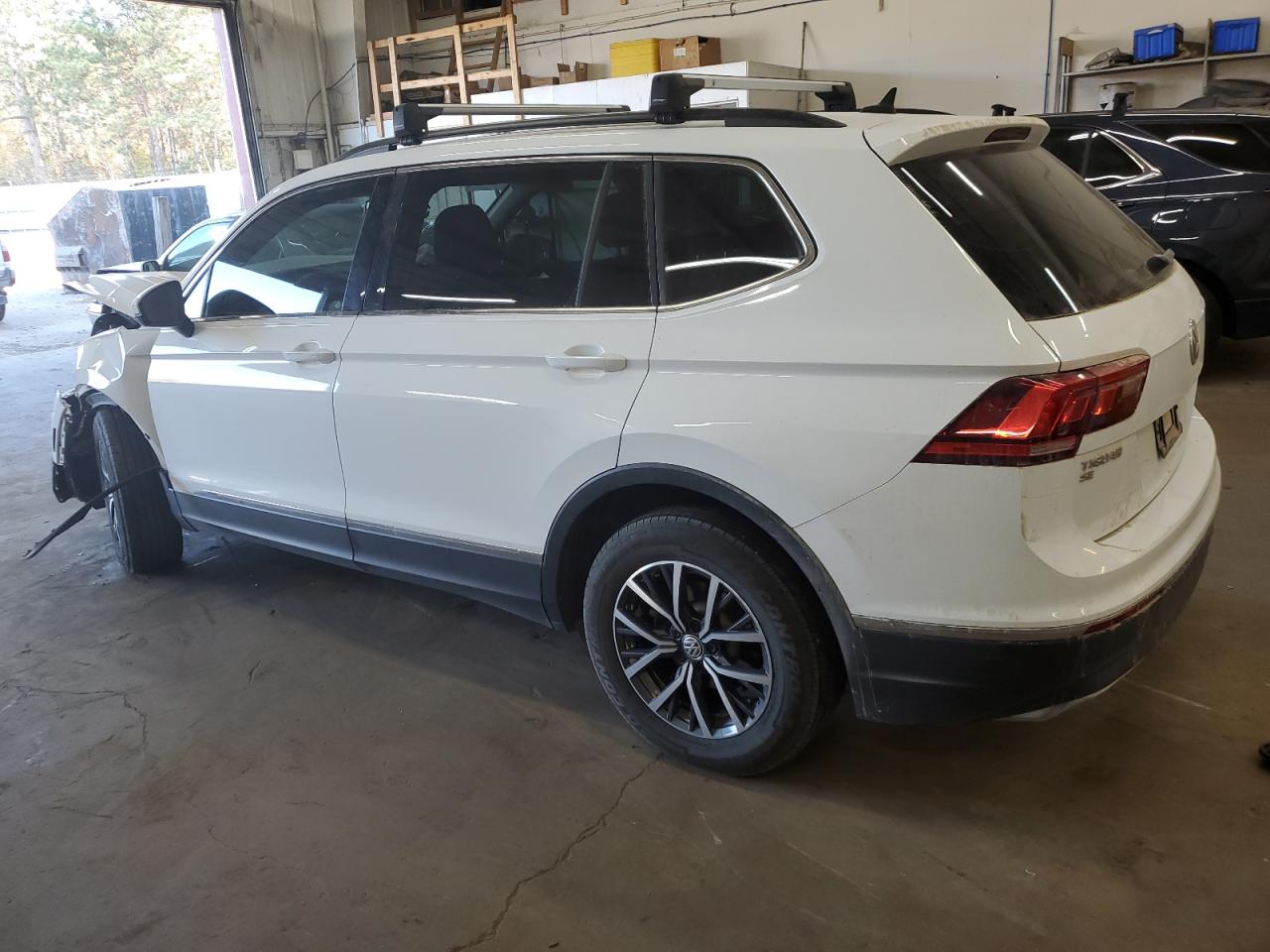 2020 Volkswagen Tiguan - Image 2