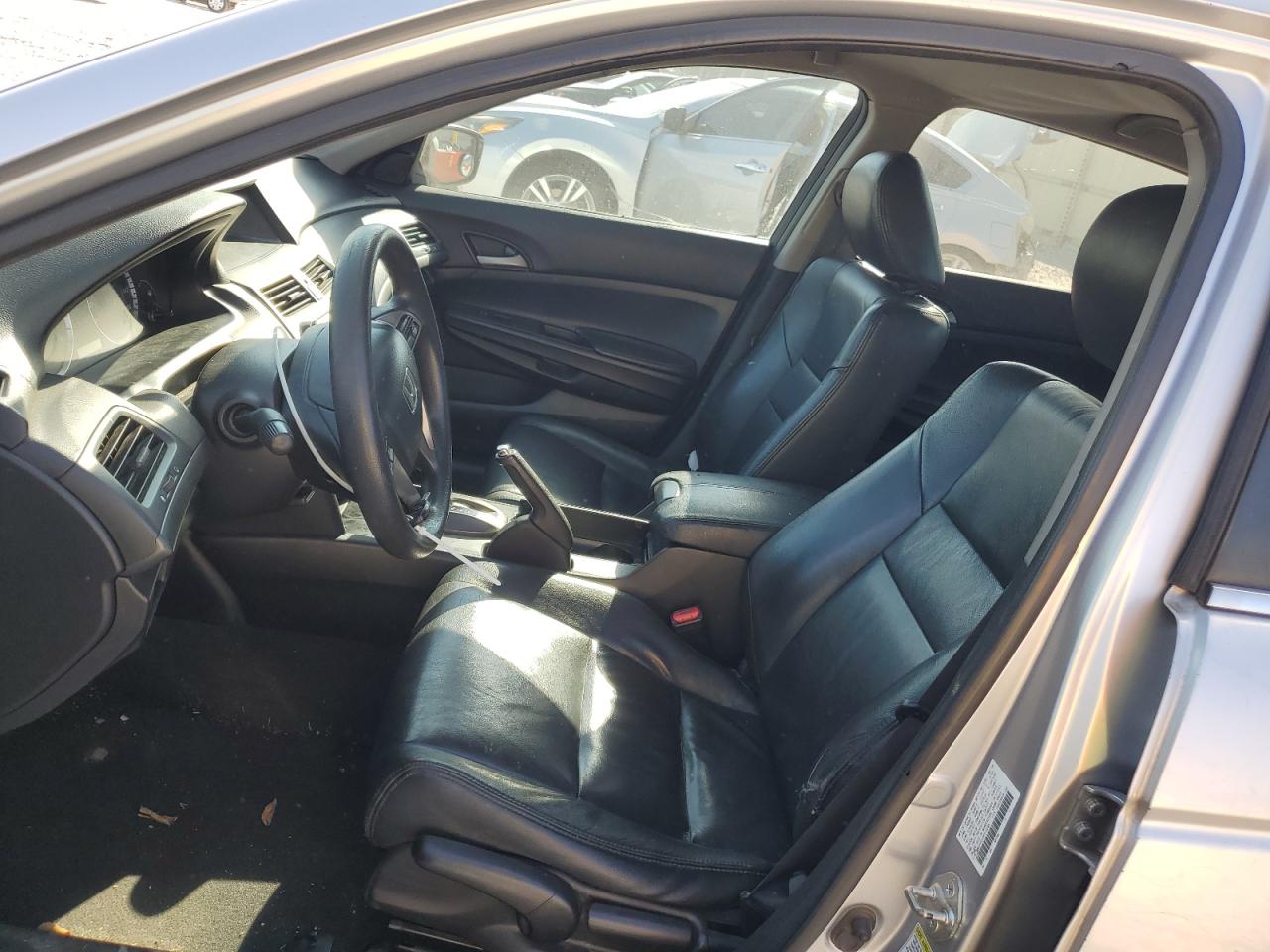 2009 Honda Accord - Image 7