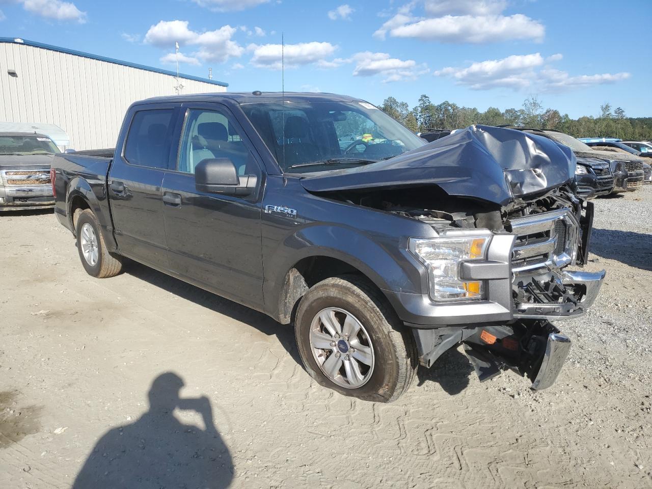 2017 Ford F-150 - Image 4