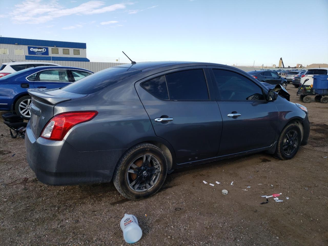 2019 Nissan Versa - Image 3