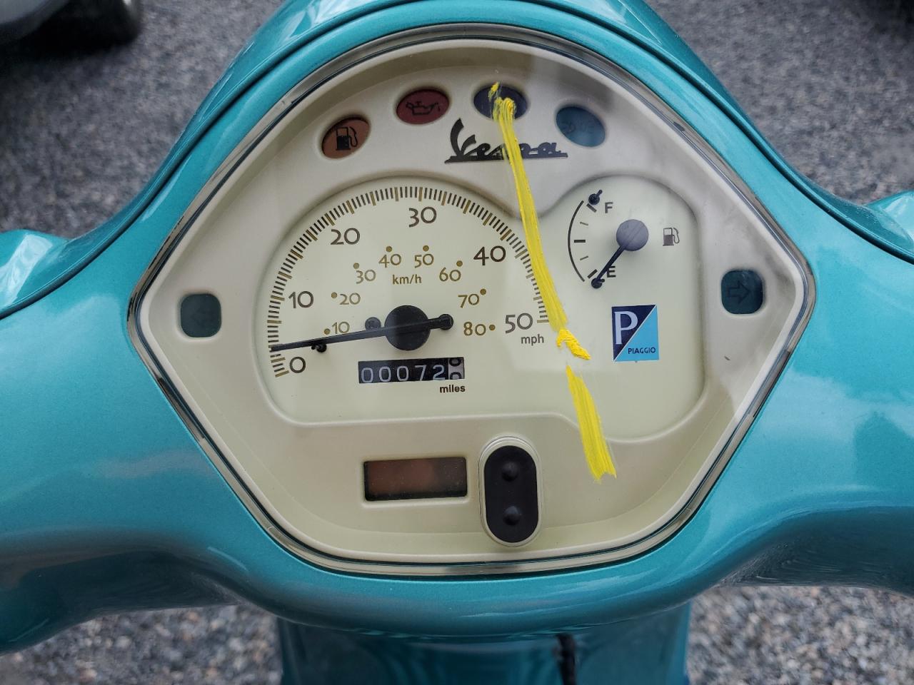 ZAPC386B6D5302833 2013 Vespa Lx 50