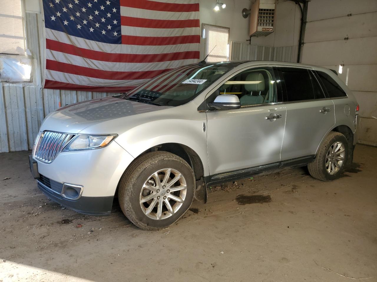 VIN 2LMDJ8JK6FBL32724 2015 LINCOLN MKX no.1