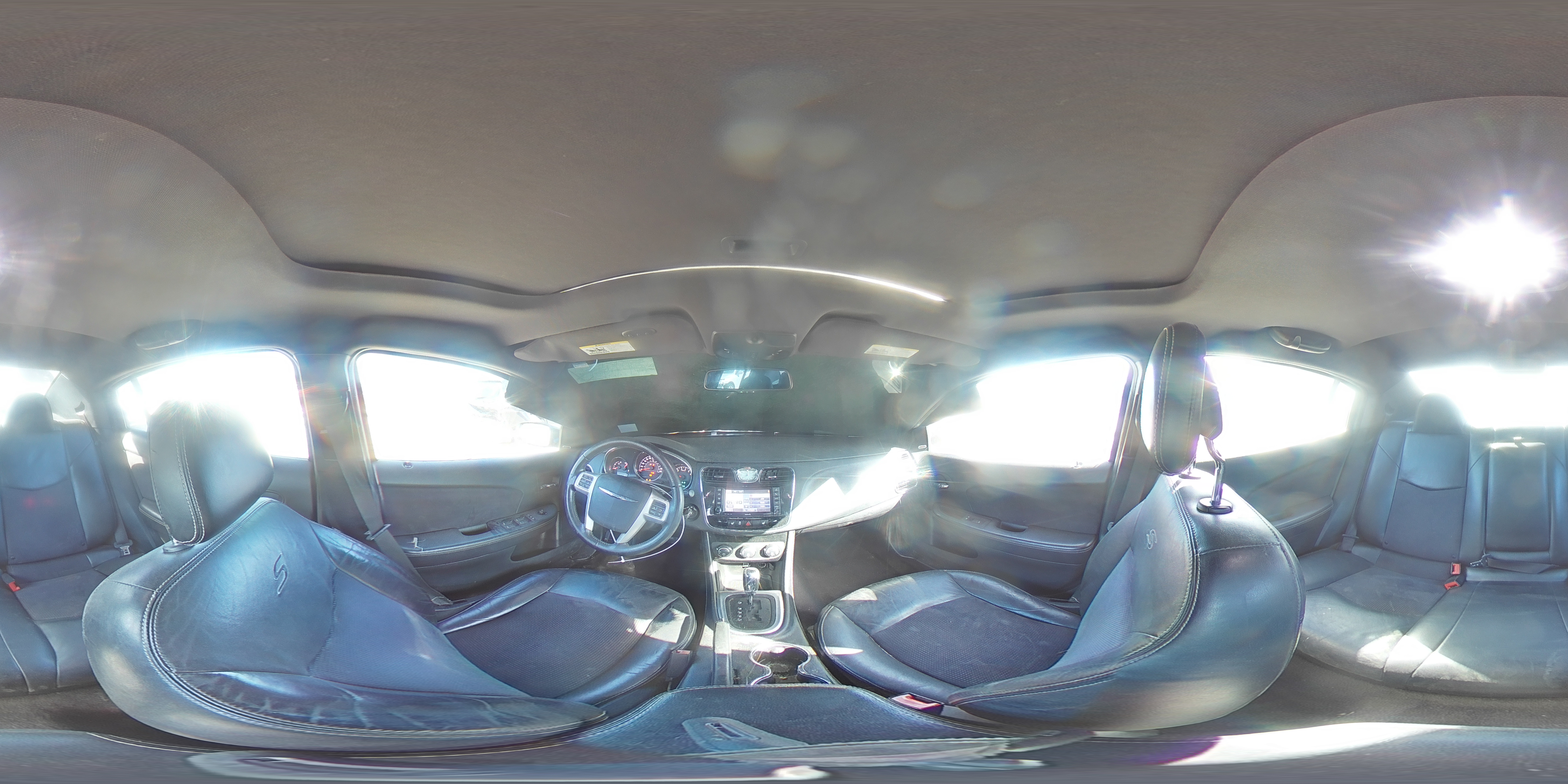 2013 Chrysler 200 - Image 15