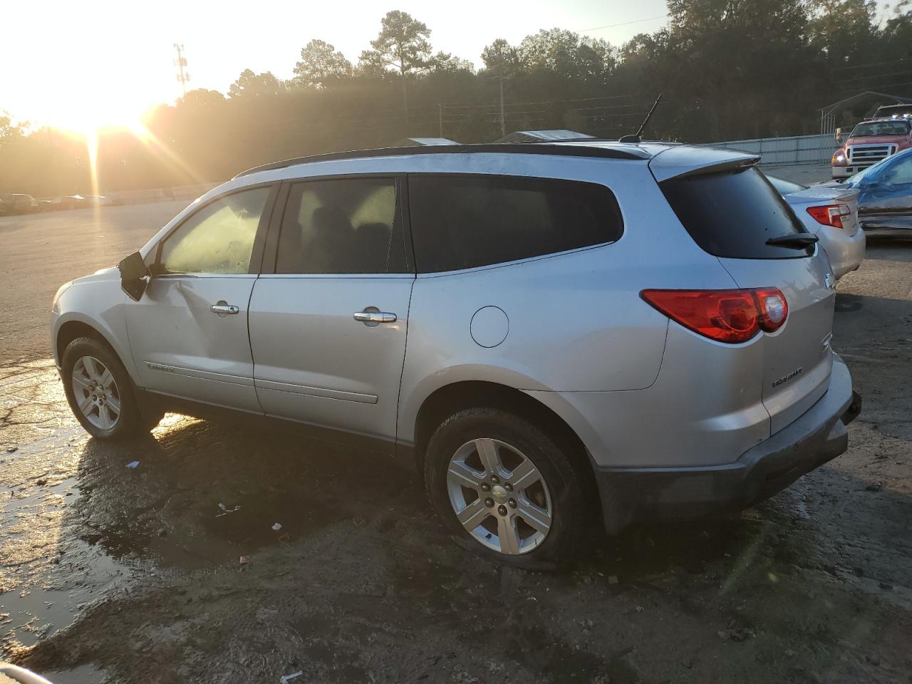 2009 Chevrolet Traverse - Image 2