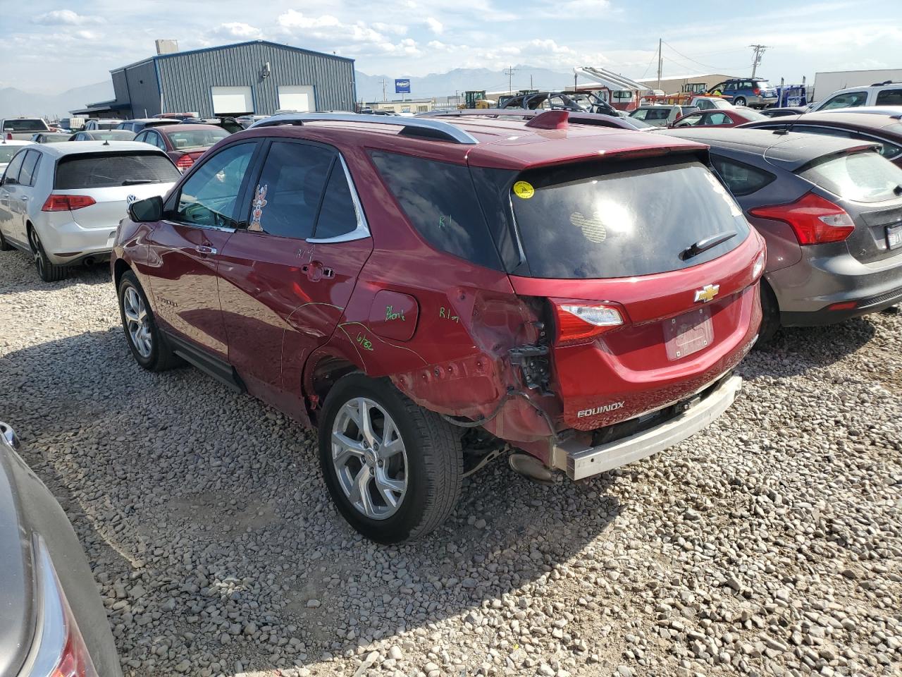 2GNAXVEV8J6333645 2018 CHEVROLET EQUINOX - Image 2