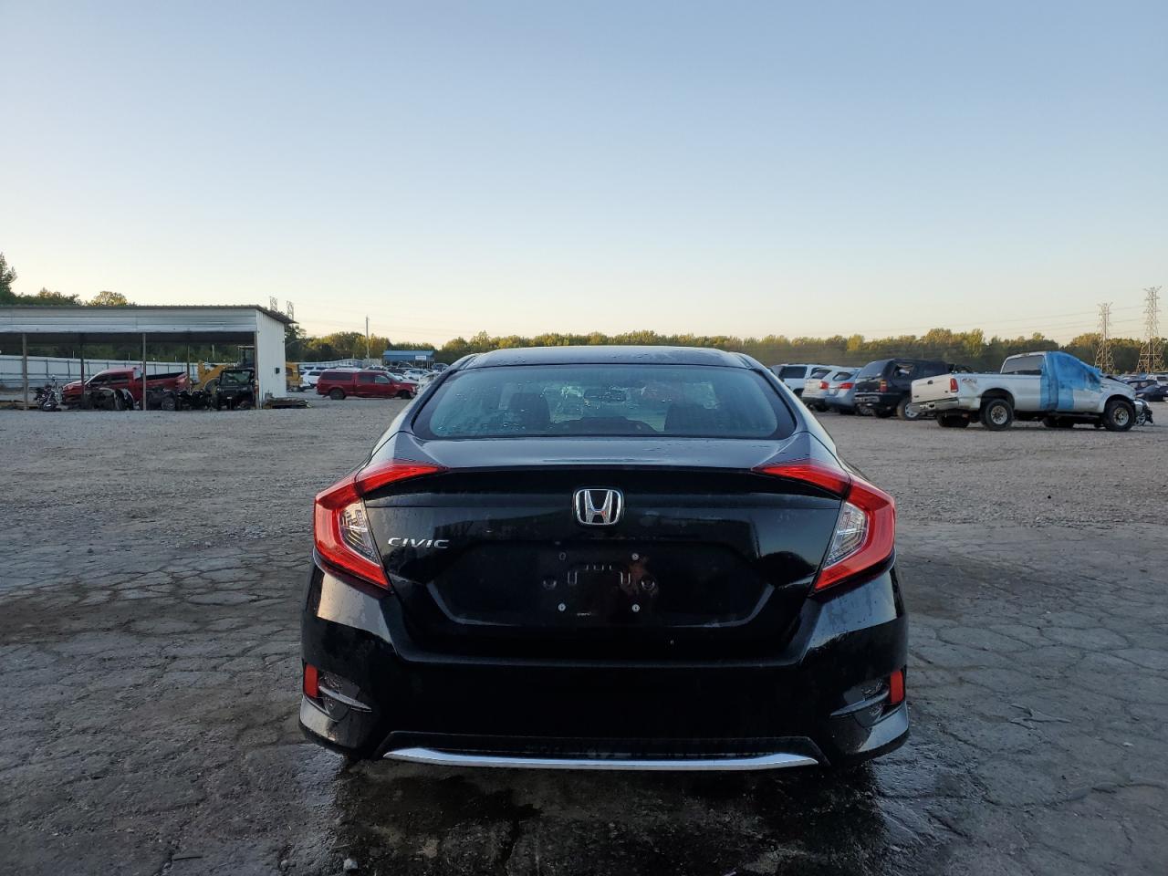 2HGFC2F6XKH592550 2019 Honda Civic Lx