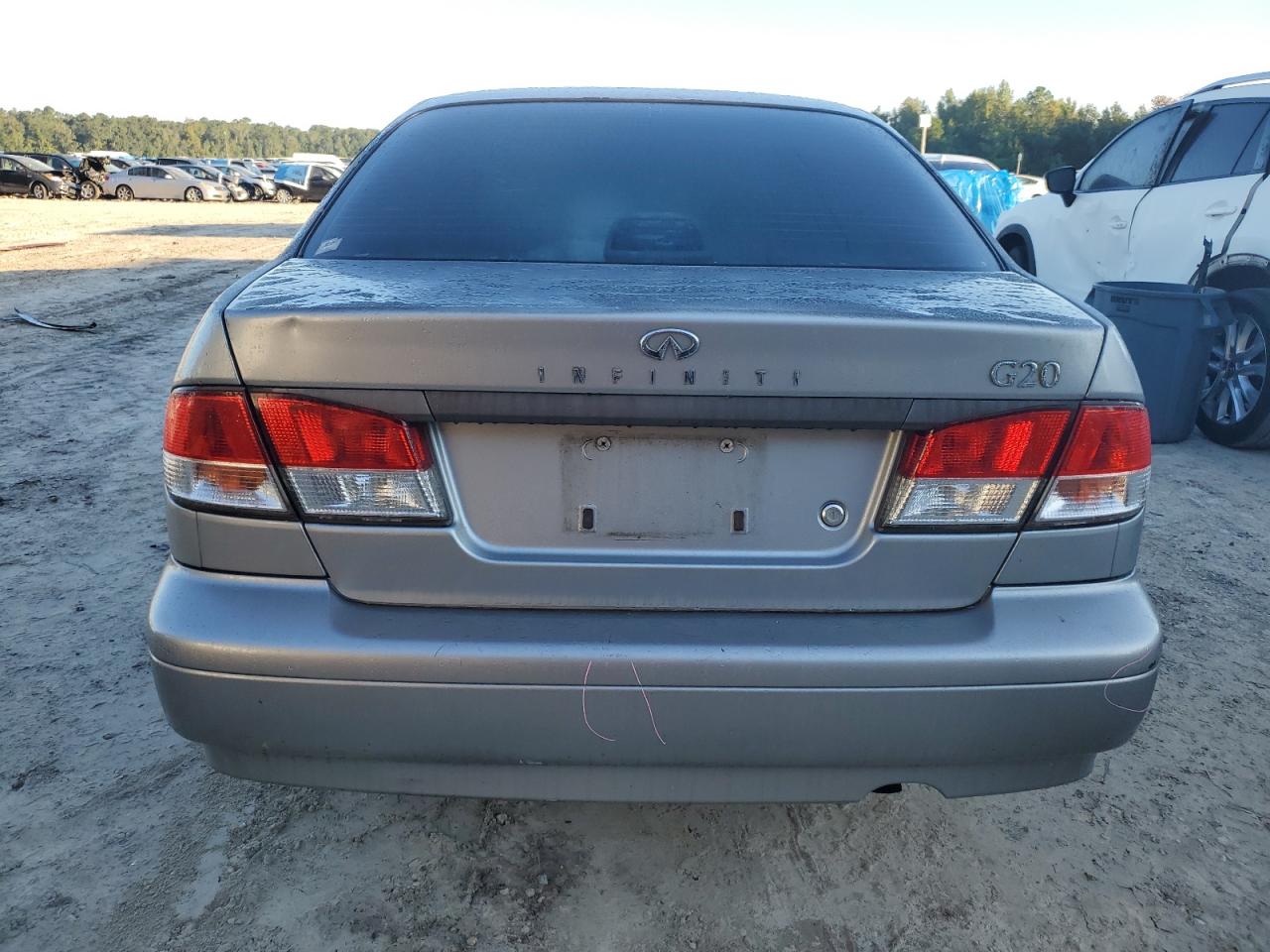 JNKCP11A7XT020372 1999 Infiniti G20