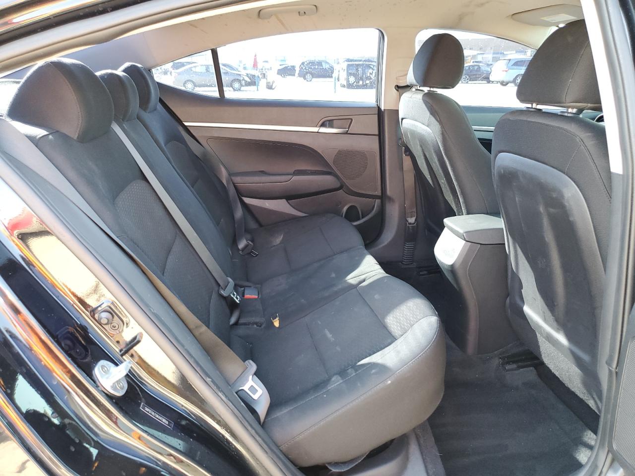 2019 Hyundai Elantra - Image 10