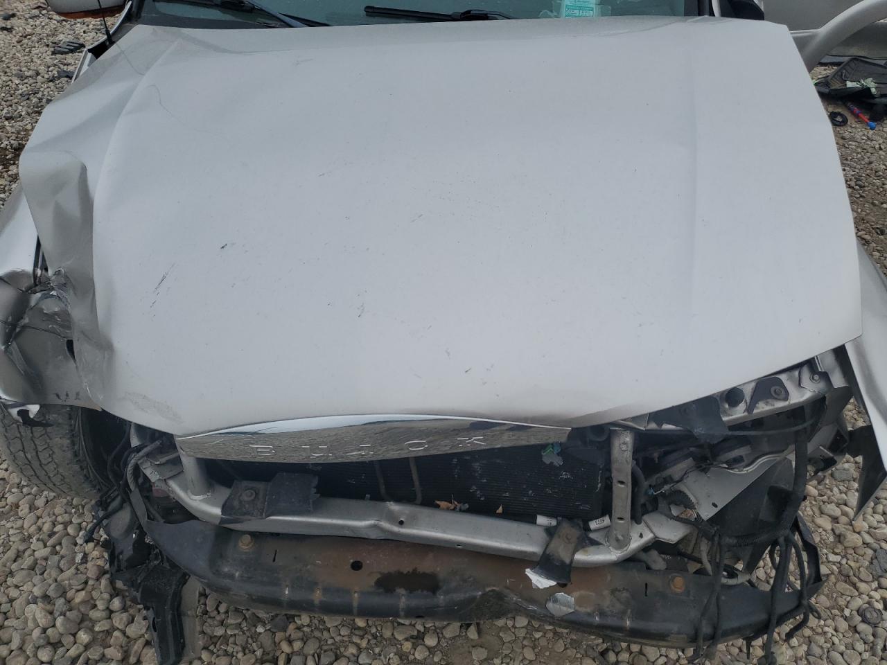 2004 Buick Rainer - Image 13