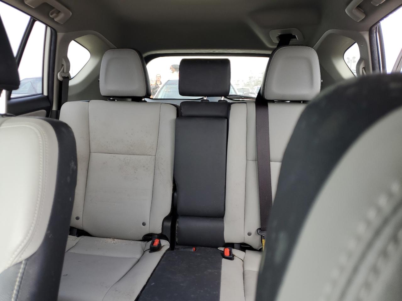 2018 Toyota RAV 4 - Image 10