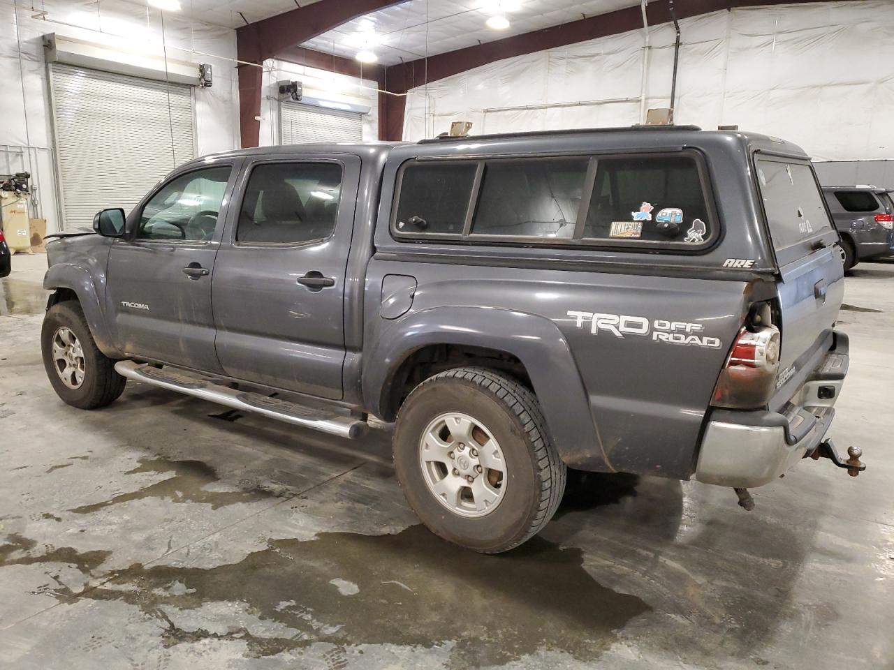 2015 Toyota Tacoma - Image 2