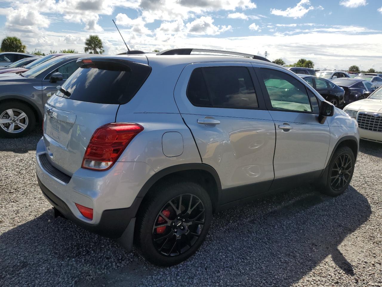 2022 Chevrolet Trax - Image 3