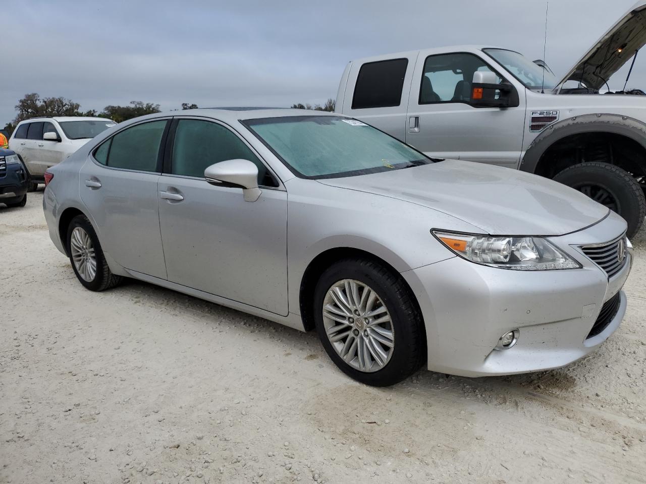2014 Lexus ES - Image 4