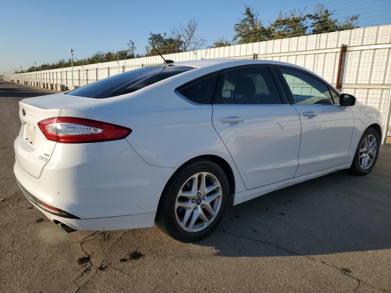 VIN 3FA6P0HD0GR397318 2016 FORD FUSION no.3