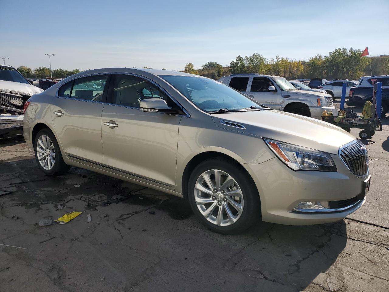 VIN 1G4GB5G3XEF255387 2014 BUICK LACROSSE no.4