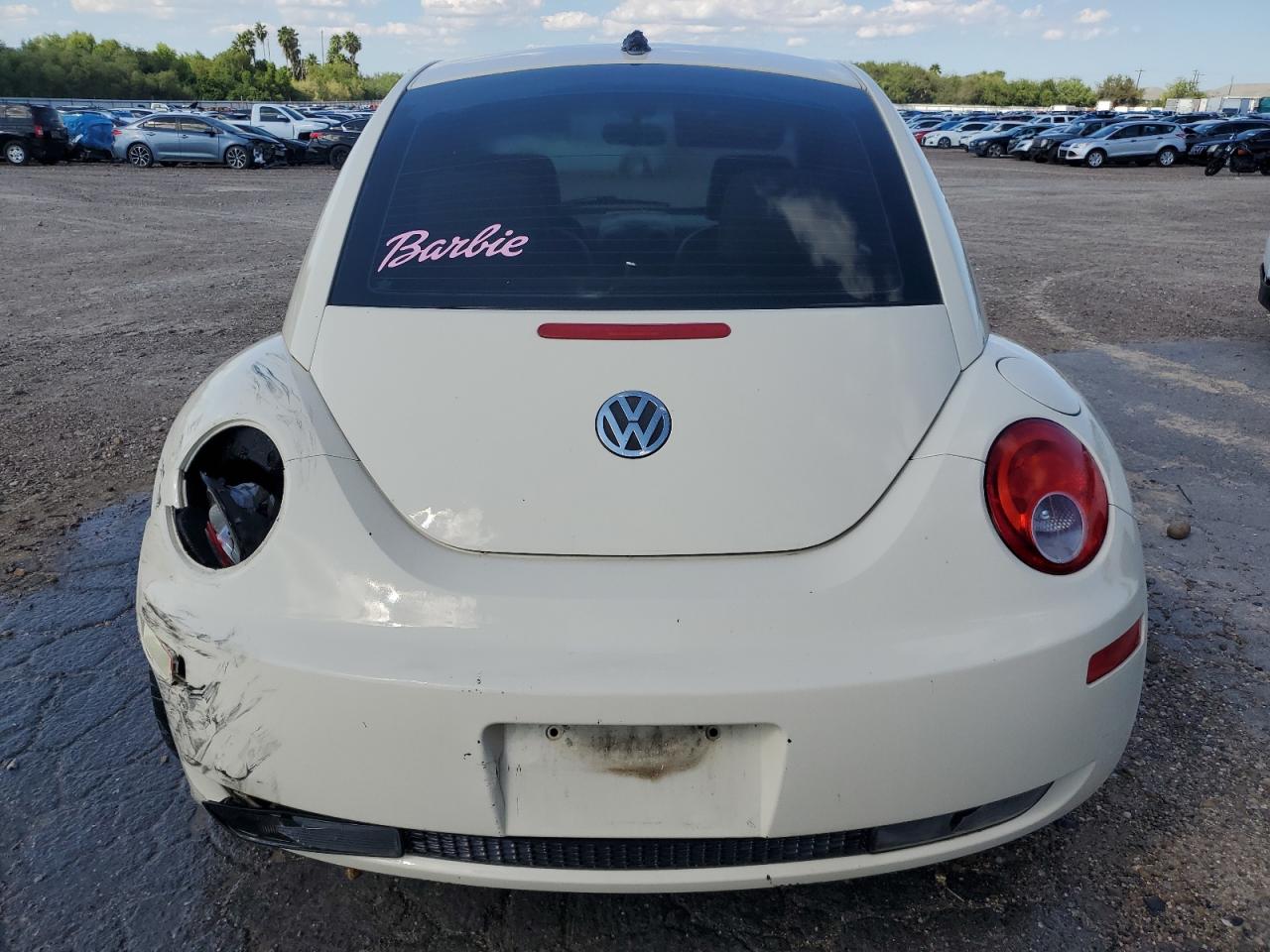 3VWSW31C56M420499 2006 Volkswagen New Beetle 2.5L Option Package 2