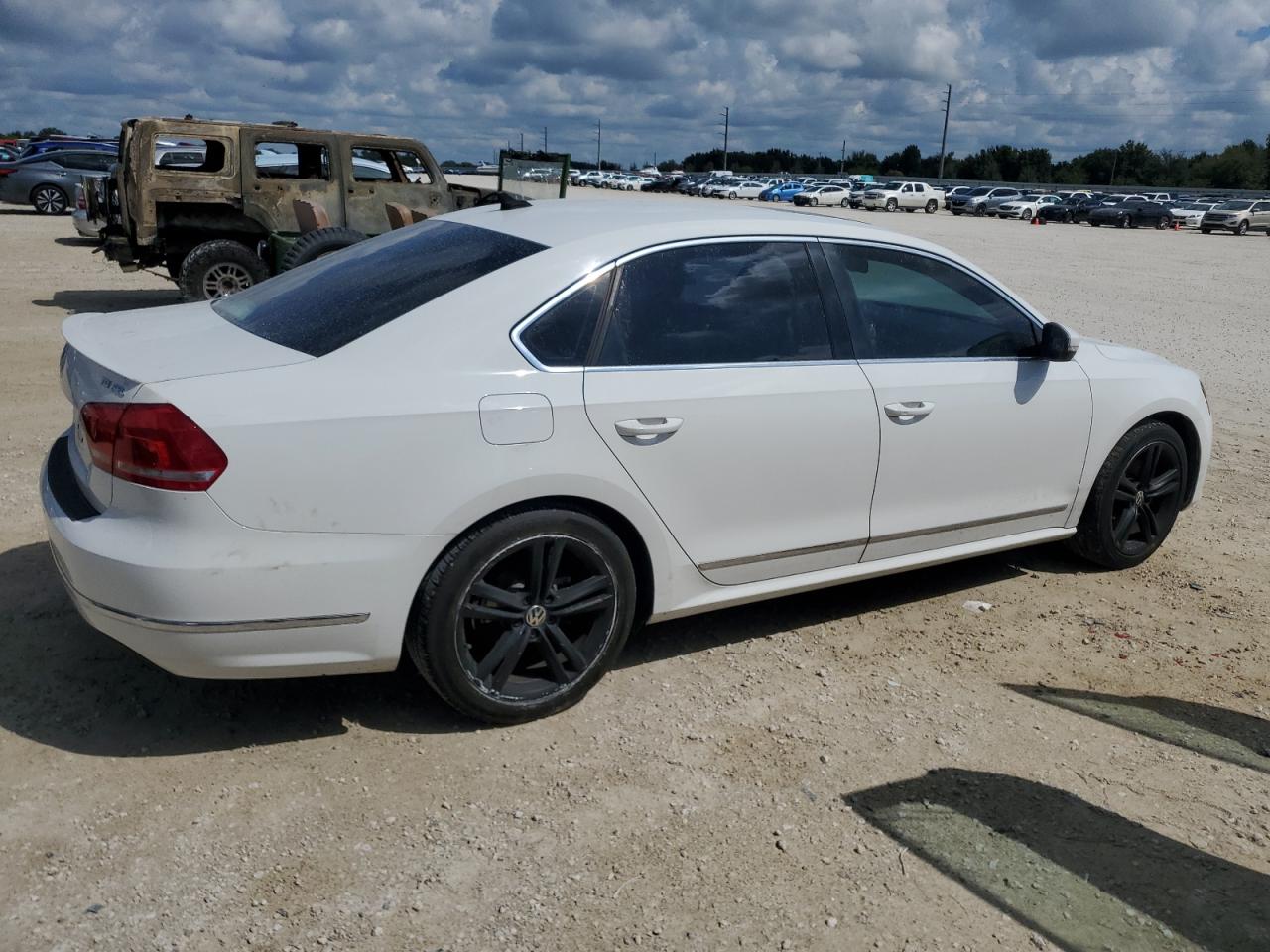 VIN 1VWCN7A31EC050215 2014 VOLKSWAGEN PASSAT no.3