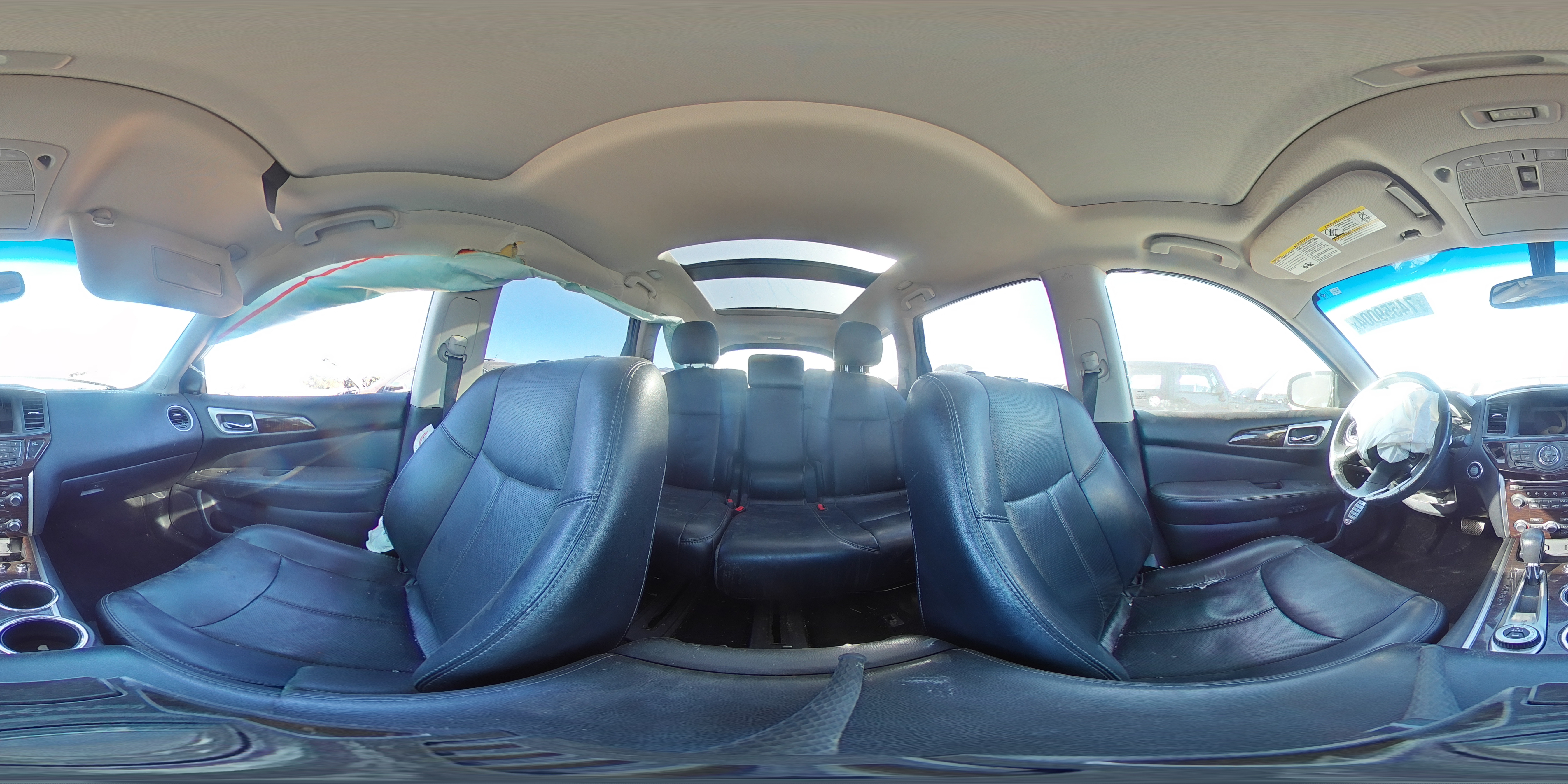 2015 Nissan Pathfinder - Image 15