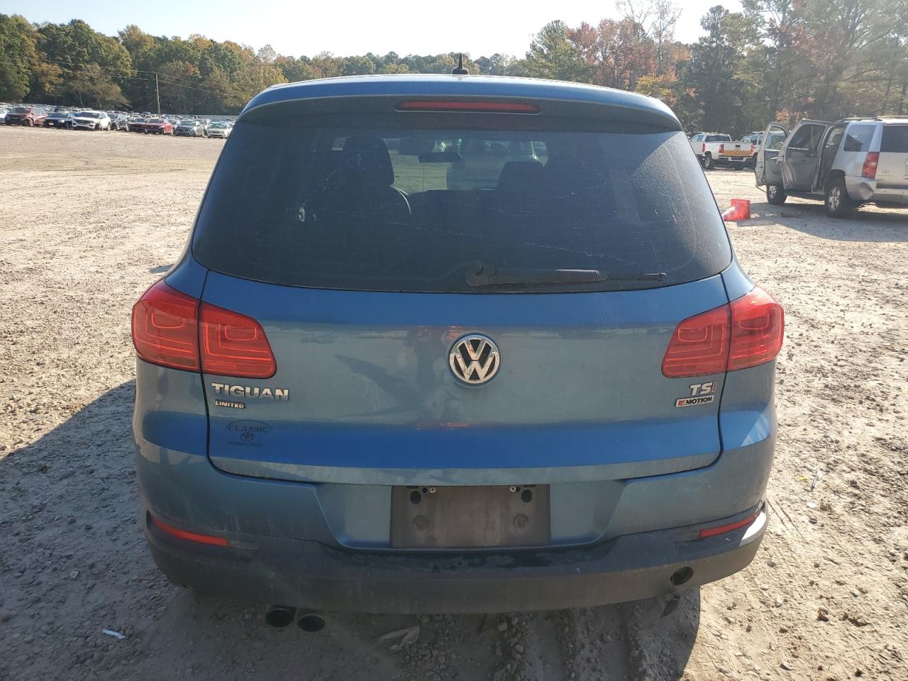 2018 Volkswagen Tiguan - Image 6