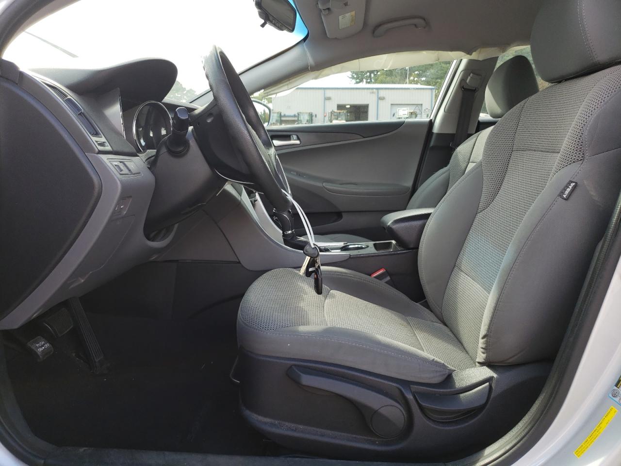 2014 Hyundai Sonata - Image 7