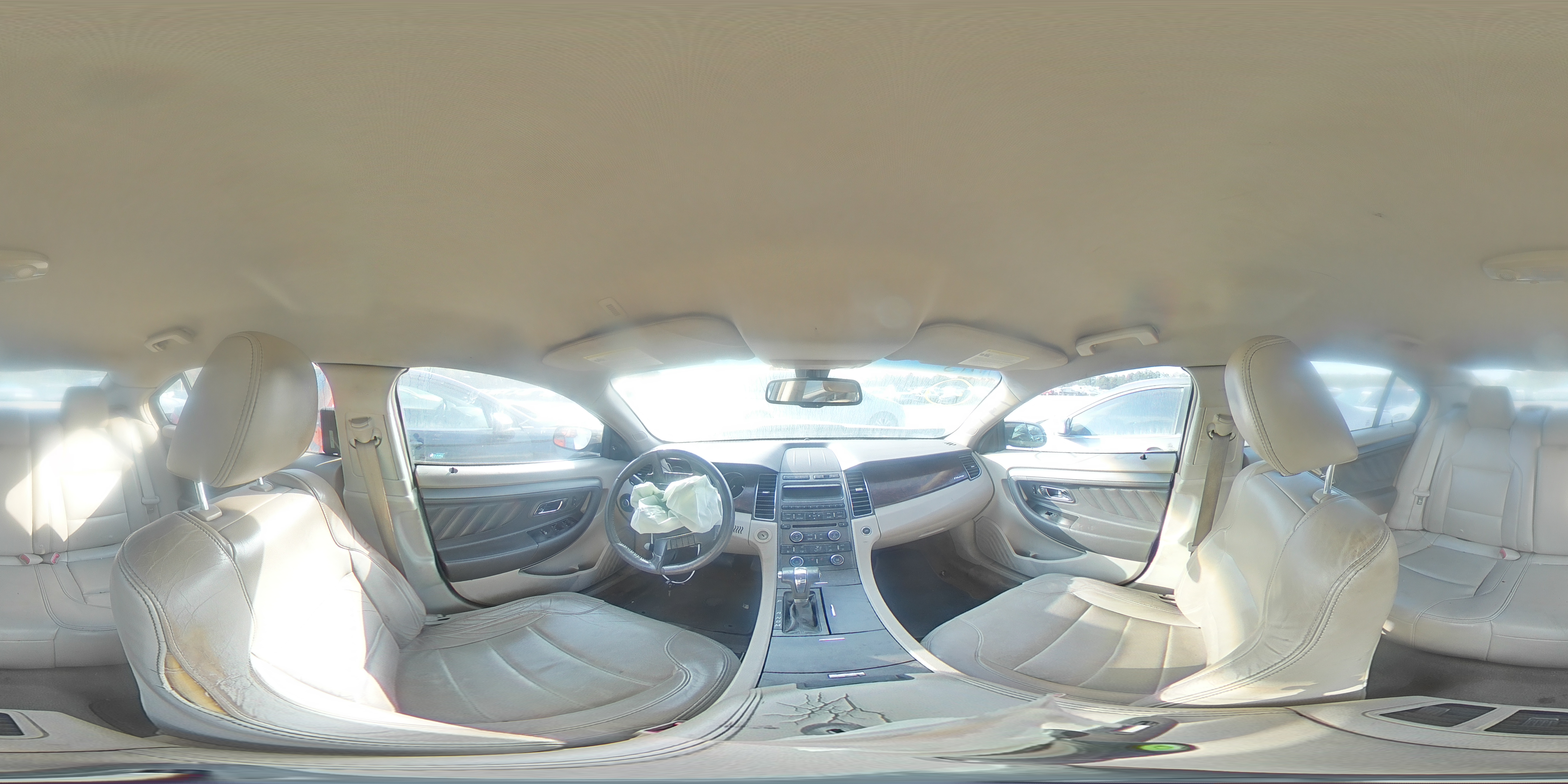 2012 Ford Taurus - Image 14