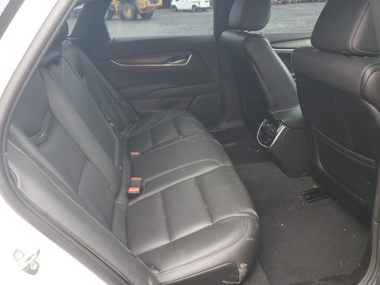 2018 Cadillac XTS - Image 10