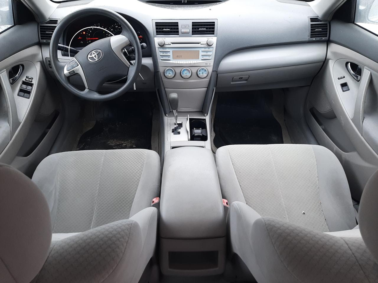 2009 Toyota Camry - Image 8